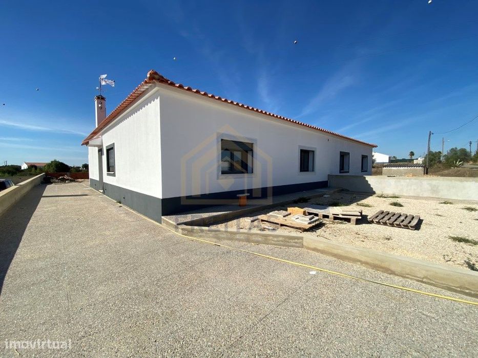 Moradia em Santo Estevão