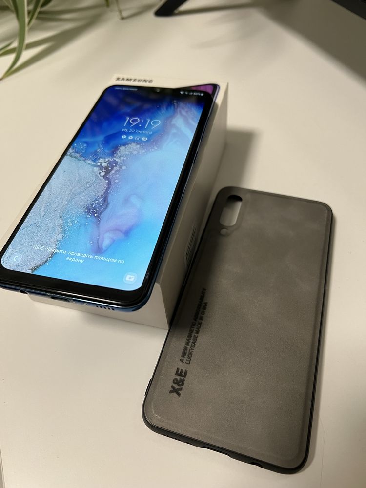 Продам телефон Samsung A50
