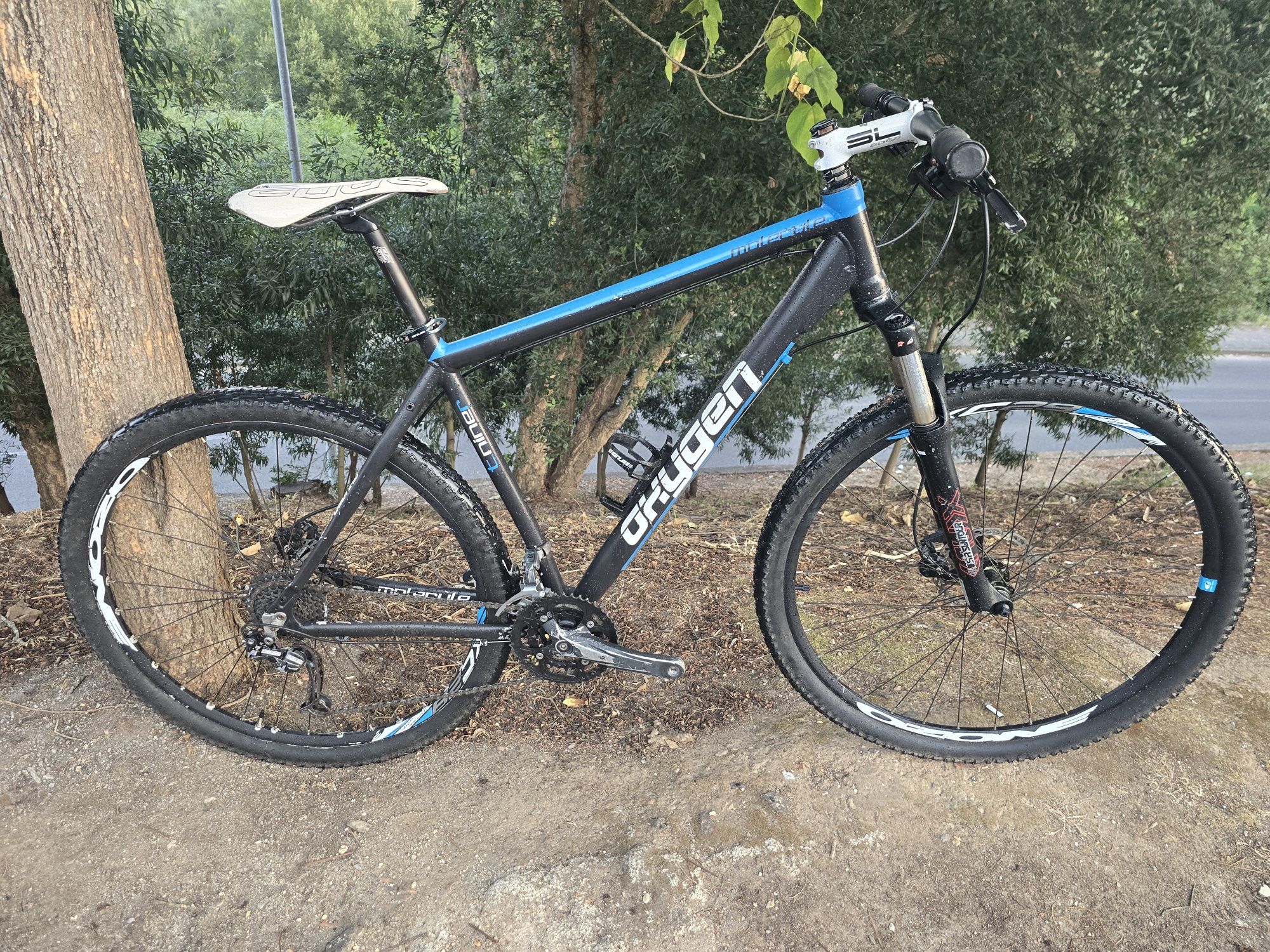 Bicicleta btt 29 L travoes hidraulicos