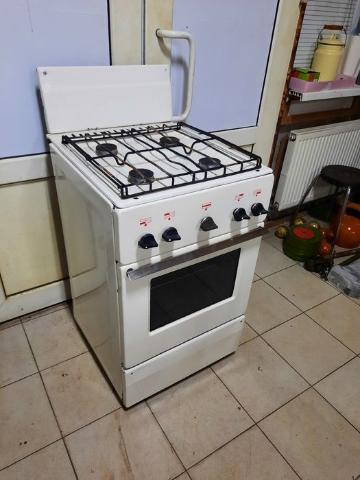 Продам газову плиту