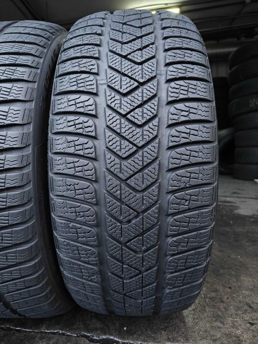 Pirelli Winter SottoZero R19 245 45 шини зимові