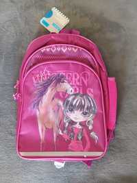 różowy plecak szkolny