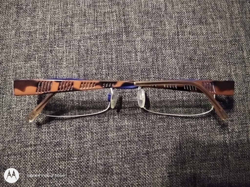 Okulary oprawki futerały