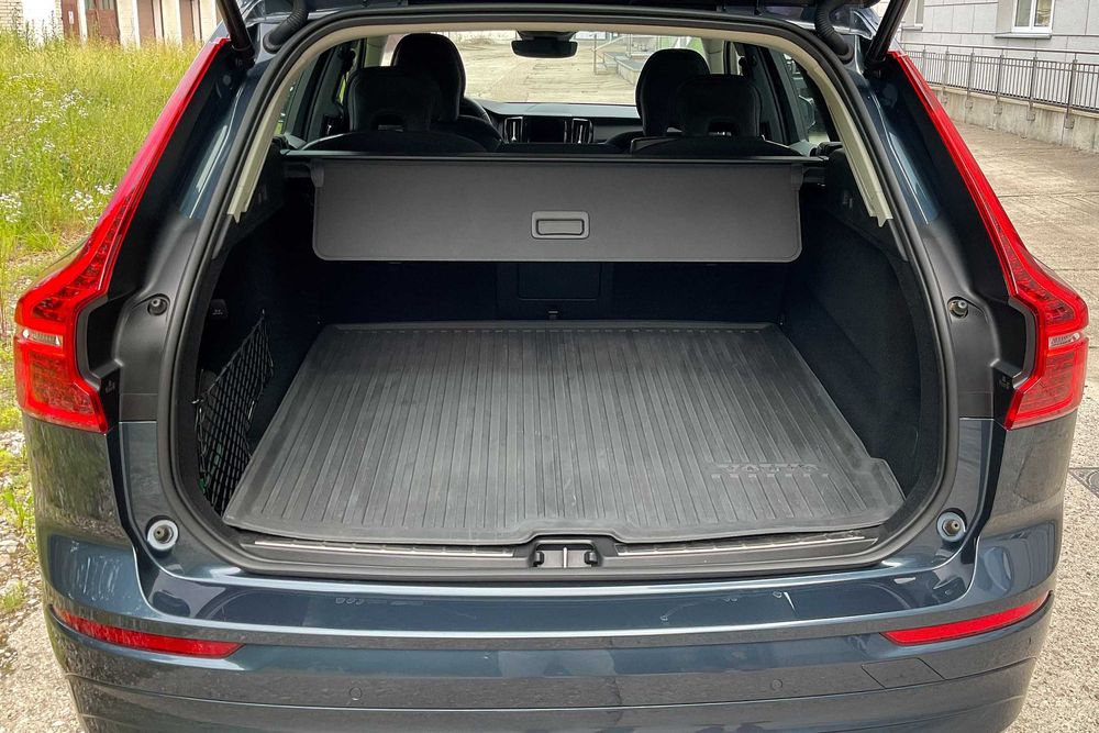 mata gumowa wraz z dywanikami gumowymi oryginalne do volvo xc 60