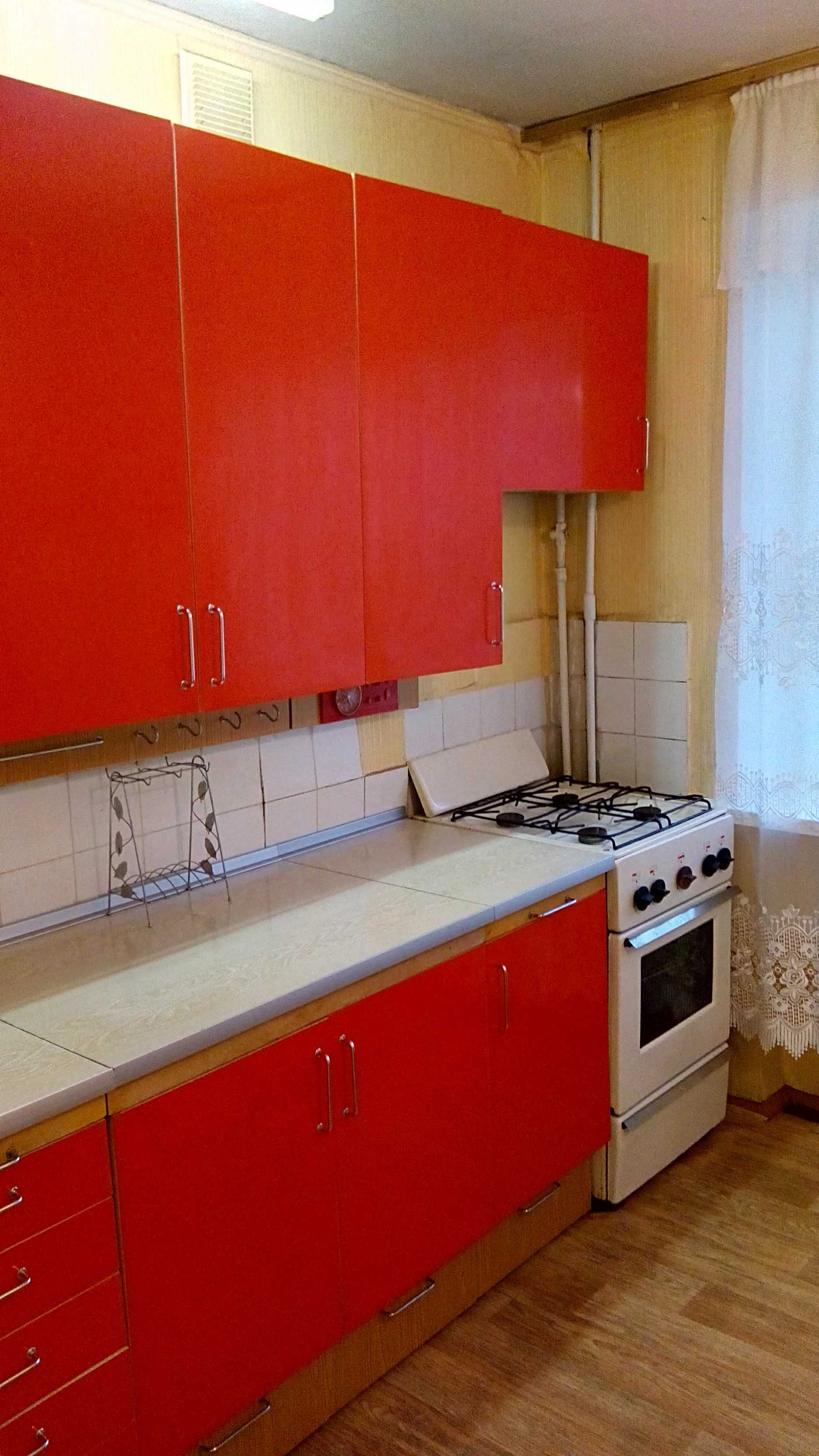 Сдается метро Дарница 7 мин.ходу. 1-ая Хороша квартира.ул. Малышка 19А