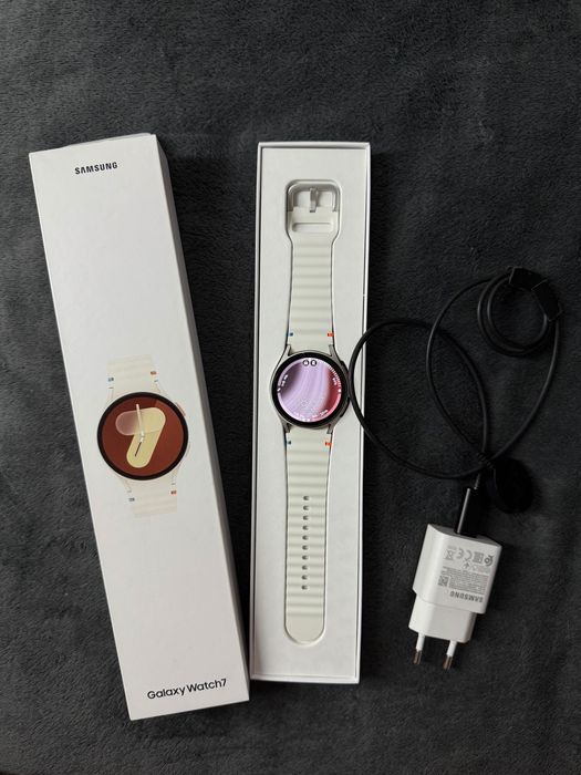 Смарт годинник Samsung GW7 40мм