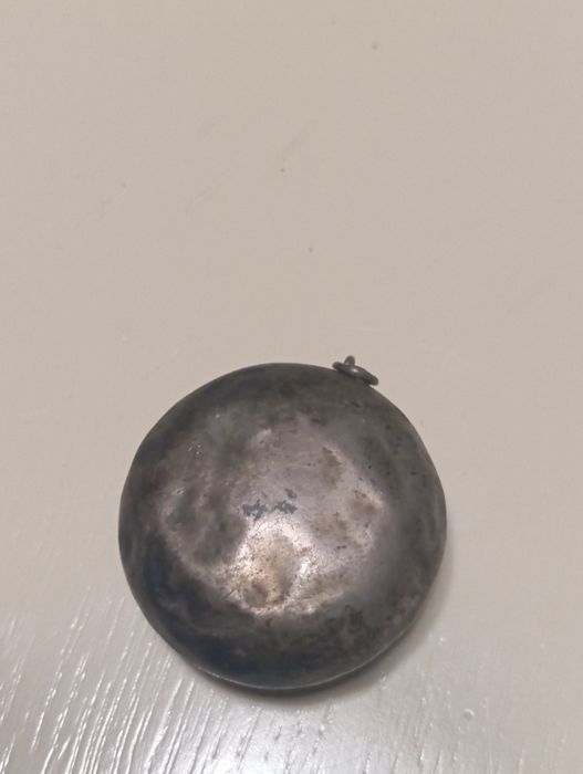 Продам серебряну пудрицю 800 проба