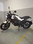 Benelli Leoncino 125 | 2025. Com Capacetes, Jaquetas e luvas