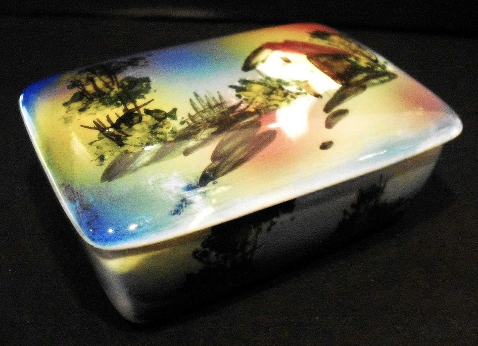 Caixa antiga em cerâmica pintada de Alcobaça - anos 60 Marcada P.&C.