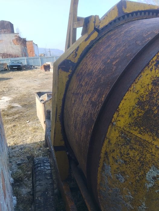 Бетономішалка пересувна промислова