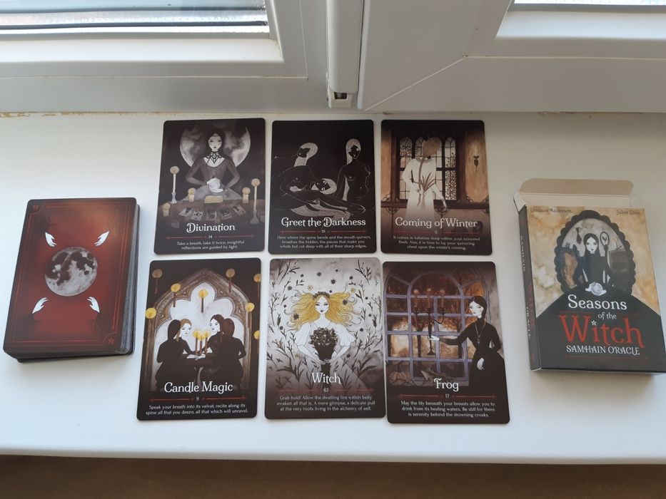 Комплект з 8-ми колод. Оракули, Таро. Англійська