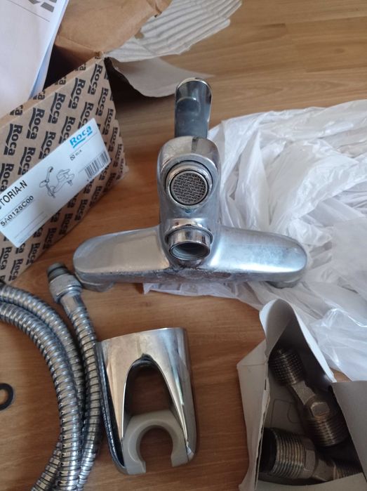 Torneira de banho com mangueira Roca