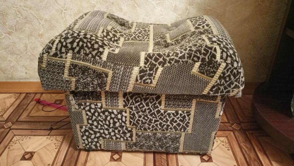 Продам банкетки, 2шт