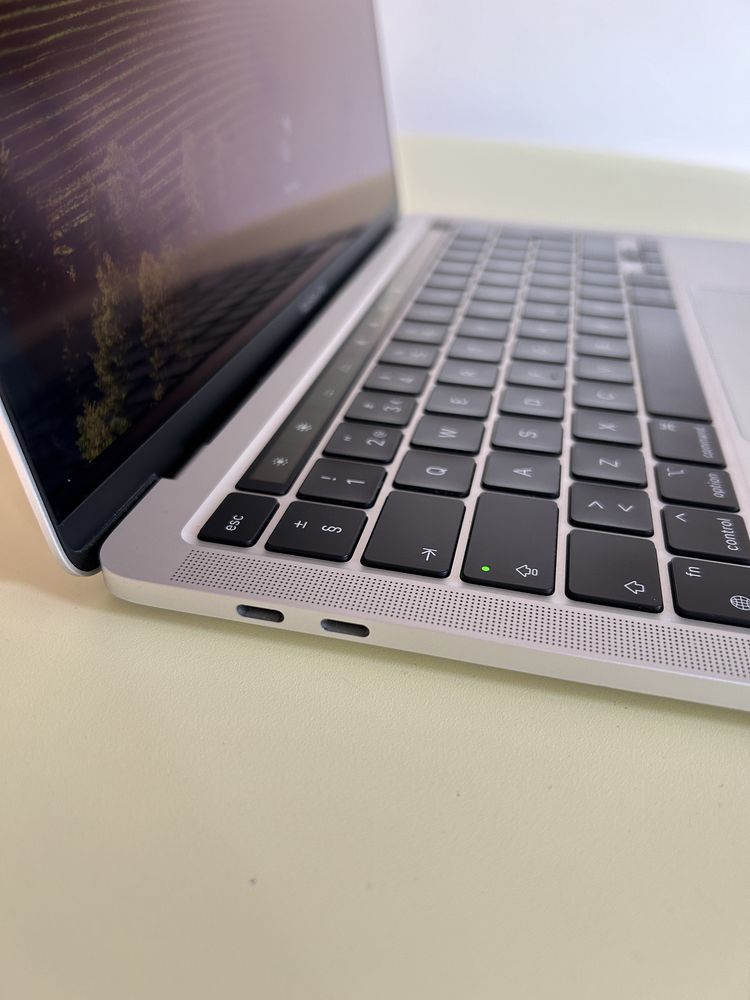 MacBook Pro M1 13,3 8GB memoria e 250GB disco