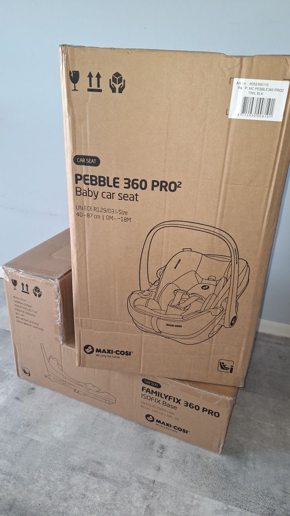 Maxi-cosi Pebble 360 pro 2 z bazą FamilyFix 360 pro