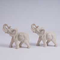 Figura rzeźba para alabastrowych słoni