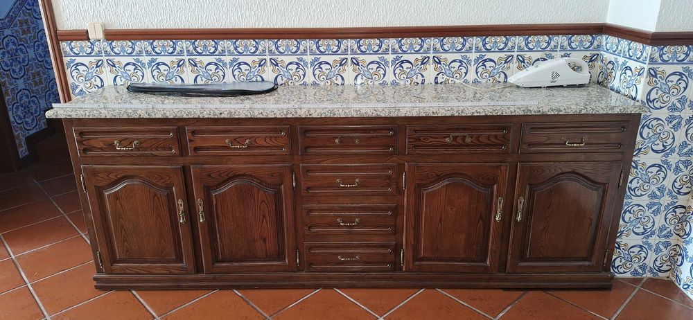 Aparador, Mesa de centro e Móvel com Espelho