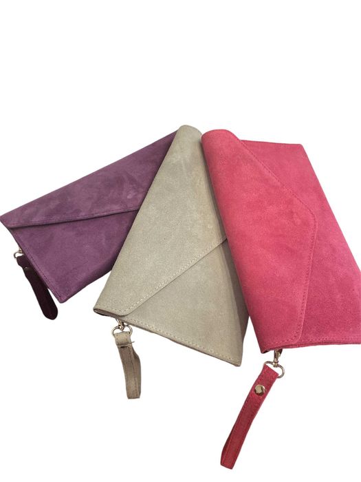 Kopertówka skórzana zamszowa Vera Pelle fuksja