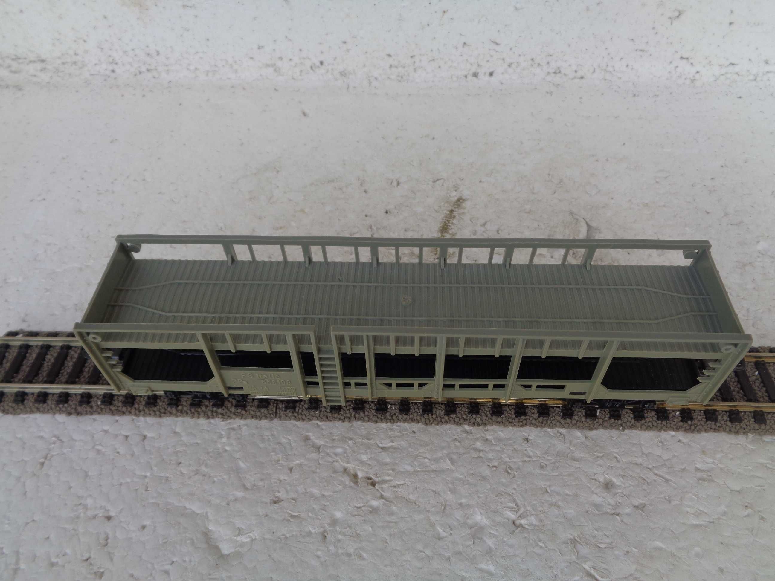 1:87 LIMA Vagão porta automoveis da FS - comboio