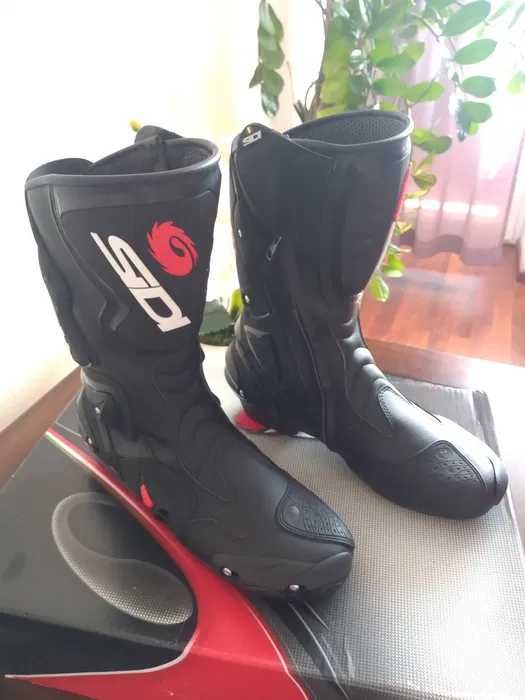 SIDI VERTIGO- obuwie sportowe motobike SIDI VERTIGO, czarno-czerwone