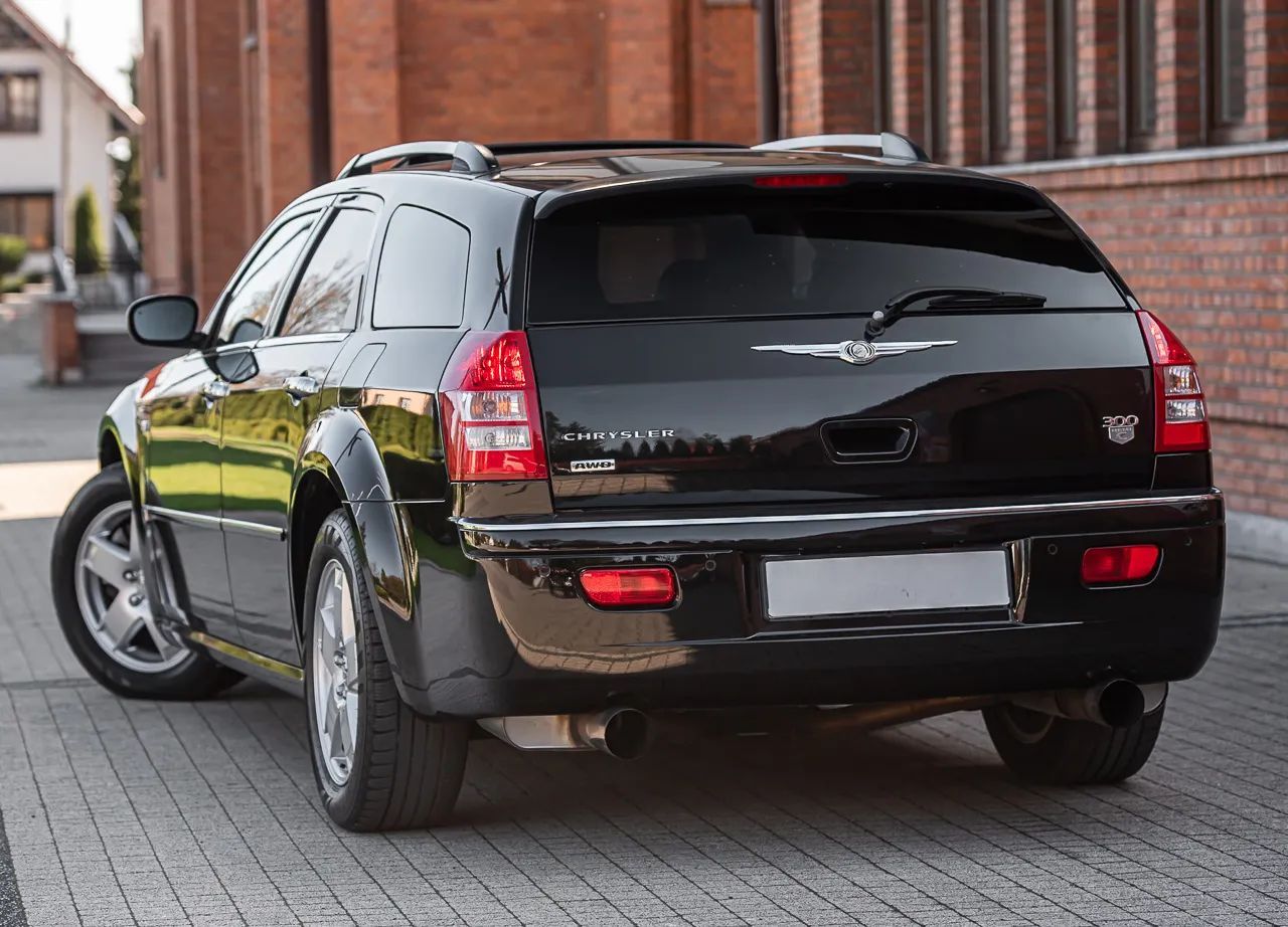 Chrysler 300C 5.7 AWD Wersja Europejska Szwajcaria