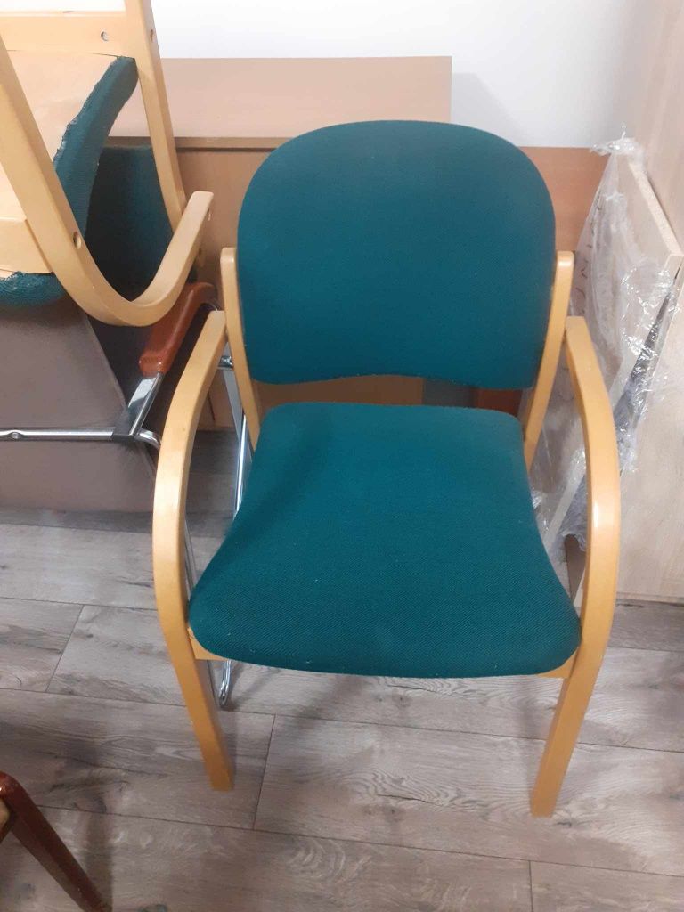 Krzesło z materialem