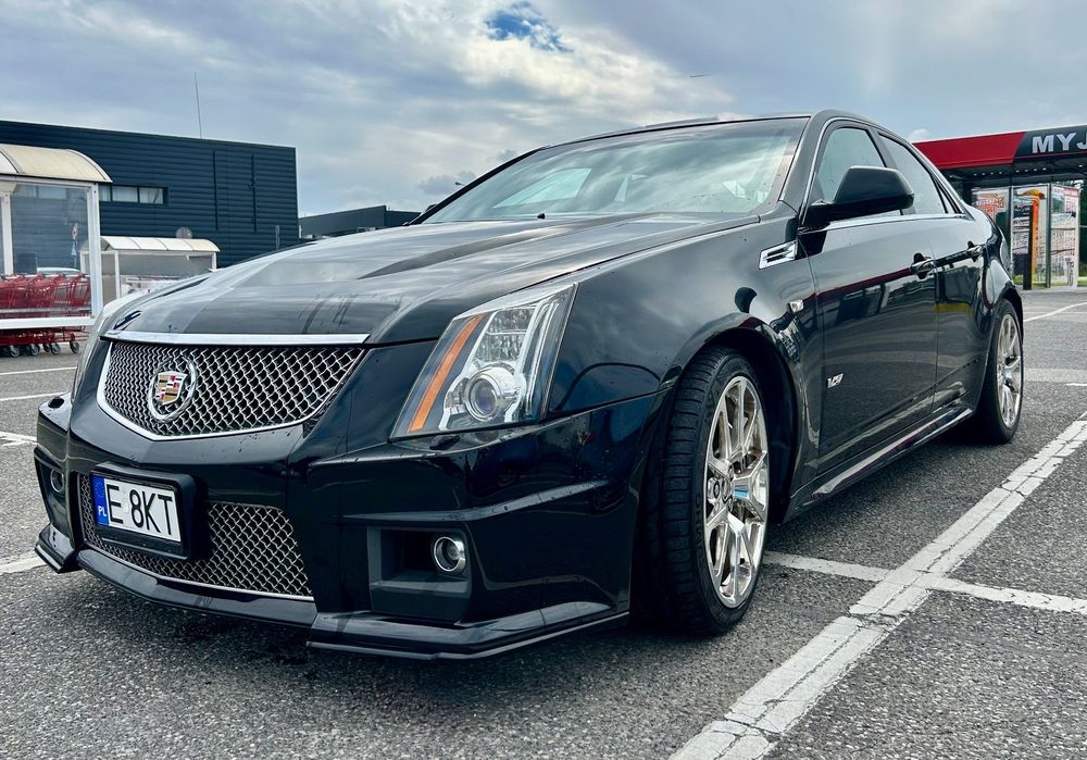 Cadillac CTS Cadillac CTS-V V8 supercharged 2010 niski przebieg.