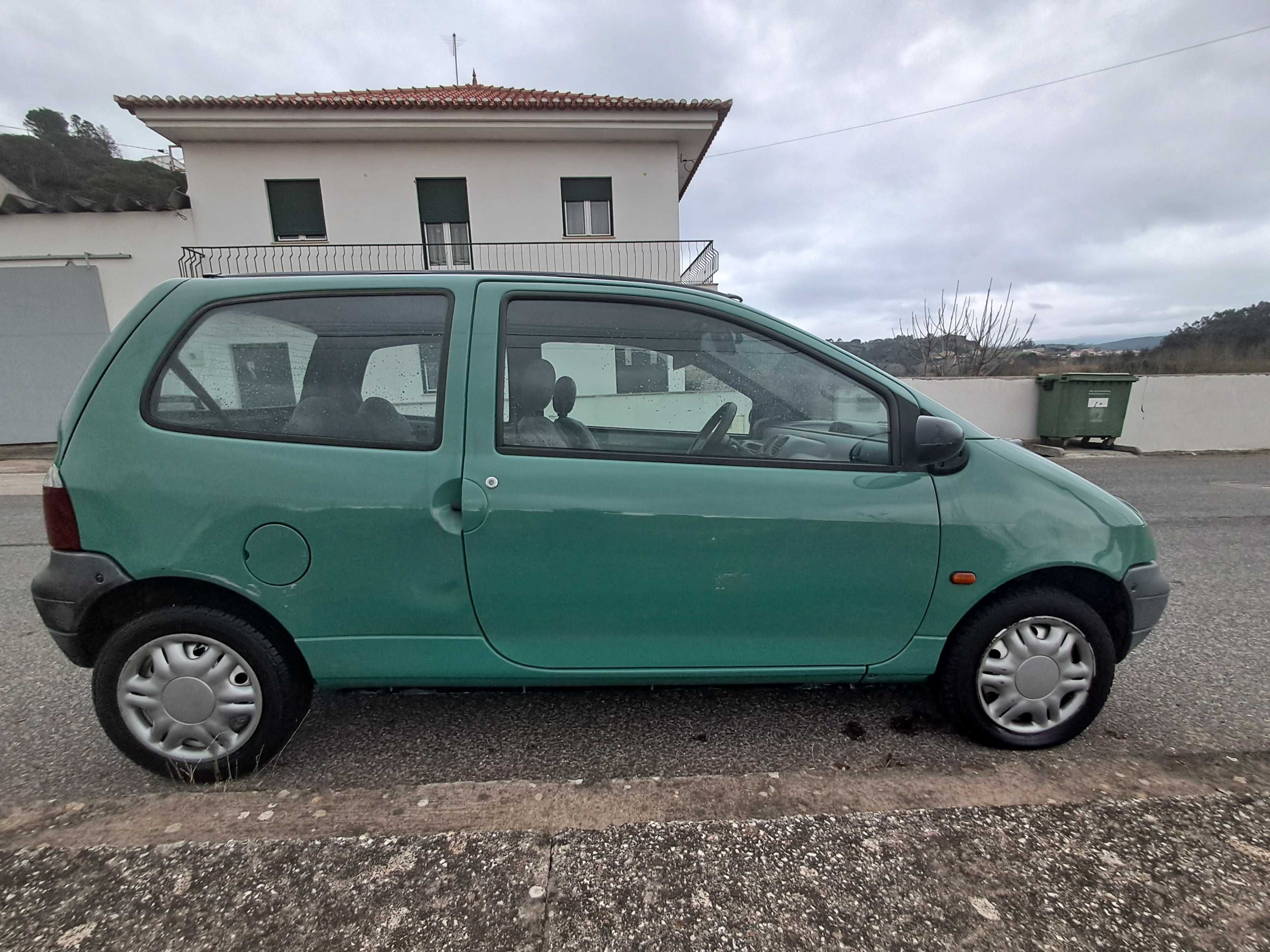 Twingo de 1993 em bom estado