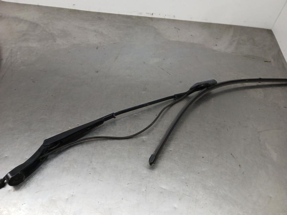 Haste / braço de escova limpa vidros frente esquerda PEUGEOT 3008 II (