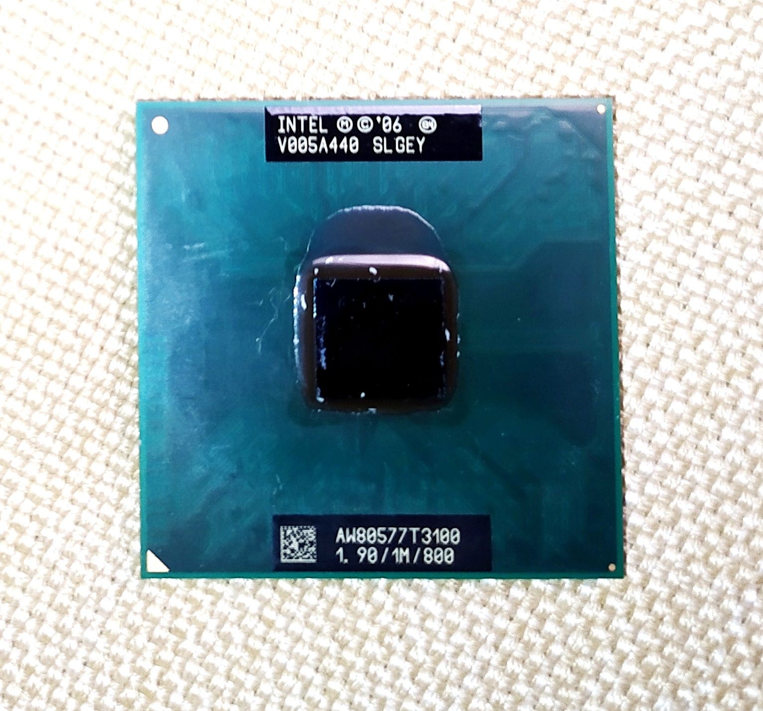 Intel Mobile Celeron Dual-Core 1.9 GHz T3100 SLGEY AW80577T3100