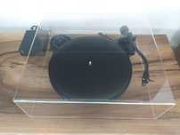 Pro-Ject RPM 1 pokrywa gramofonu. Na każdy wymiar
