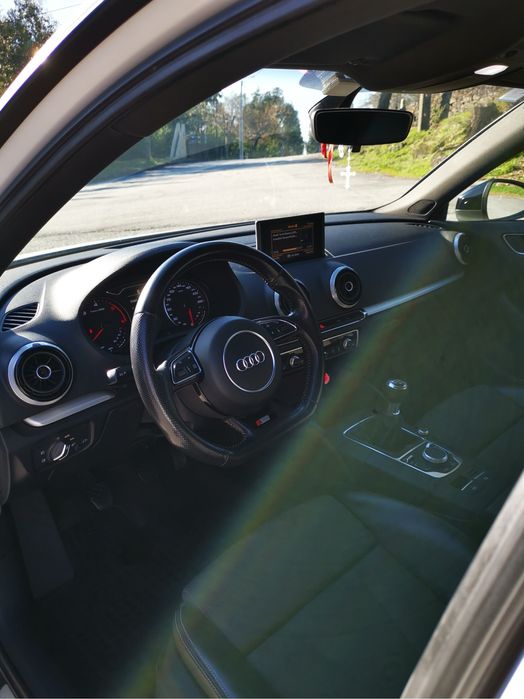 Audi A3 8V S line 184CV