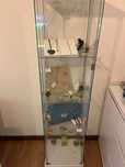 Vitrine pouco utilizada sem as jóias!