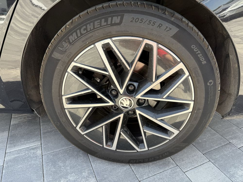 Witam sprzedam skode octavia 2021rok
