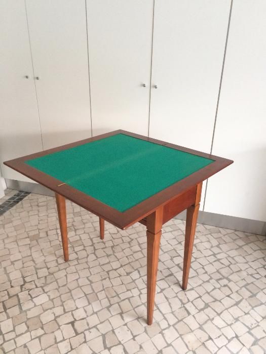 Mesa Jogo / Aparador Brasão