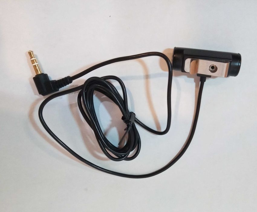 Петличный микрофон Sony от кассетного плеера Sony TCM-200DV