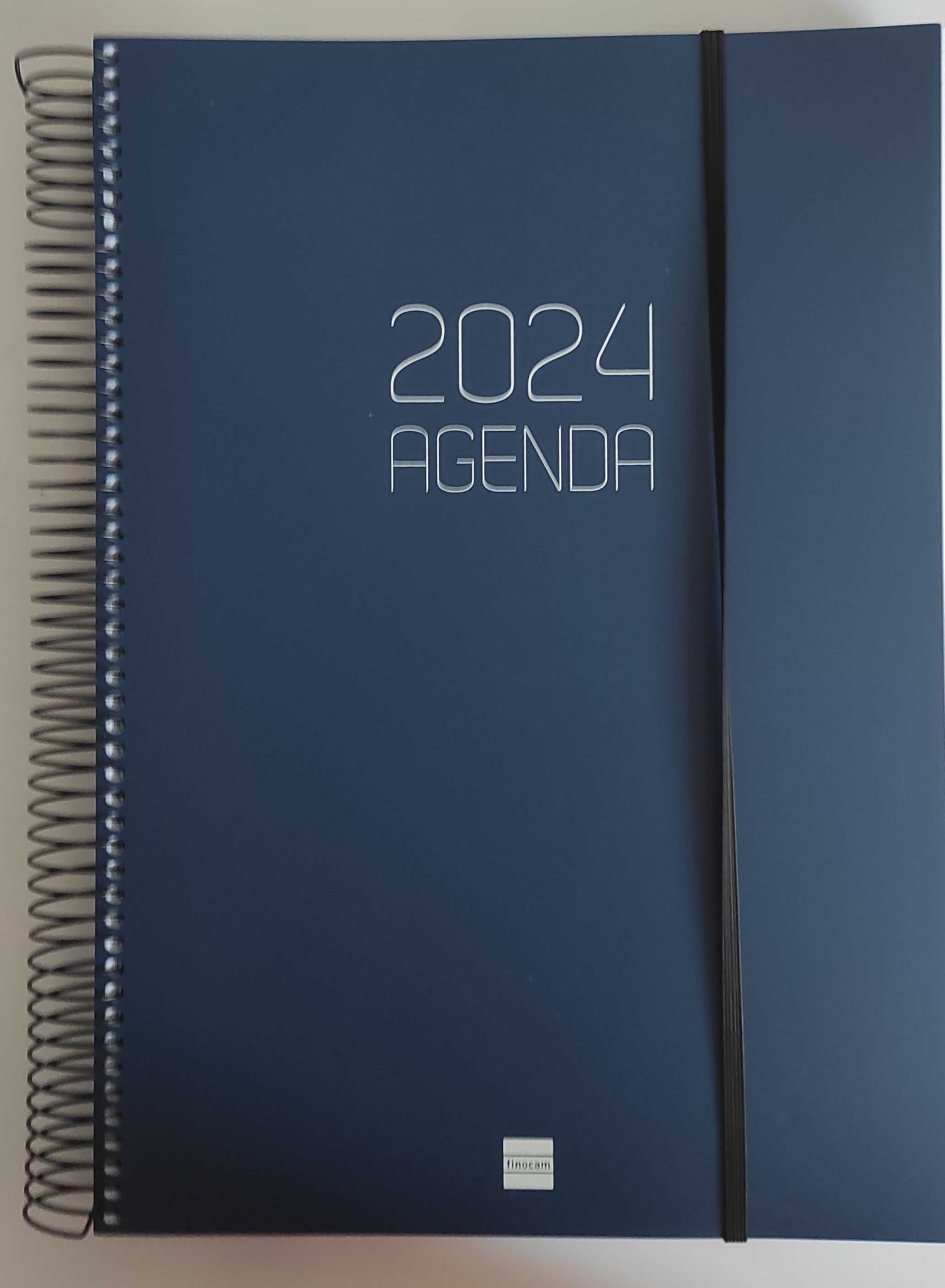 Duży kalendarz, planer na rok 2024, format A4, w języku Hiszpańskim