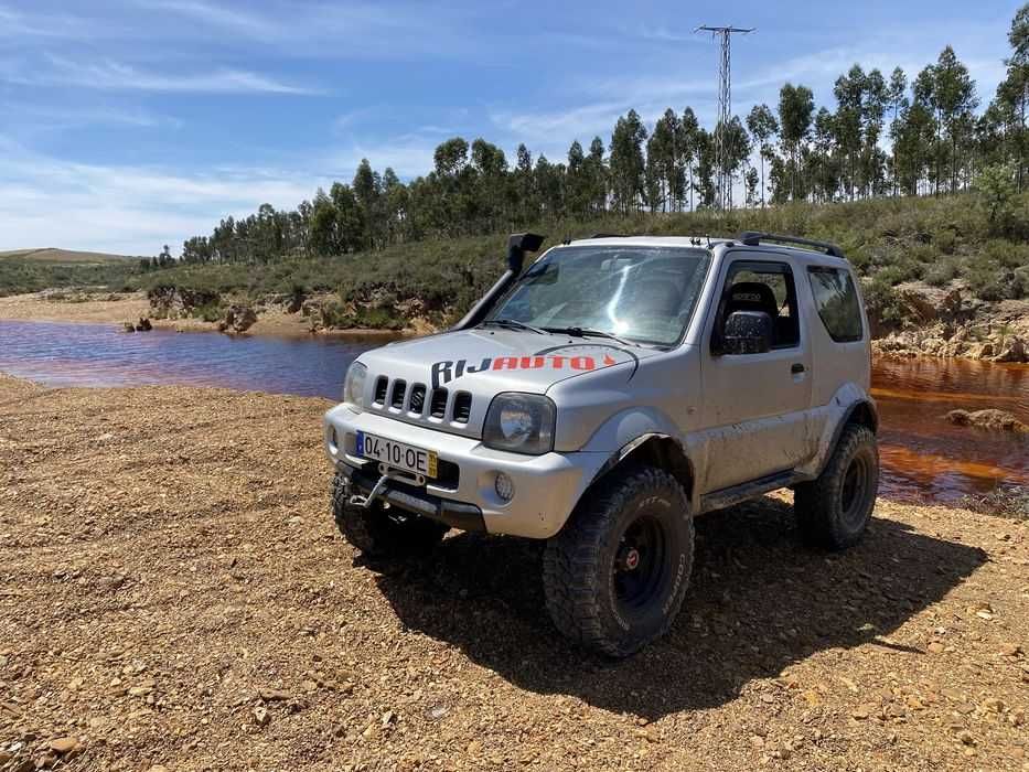 SUZUKI JIMNY customizado para off-road