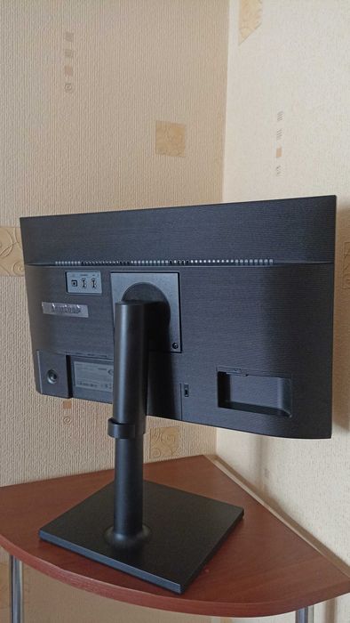 Монітор SAMSUNG F24T450FQI
