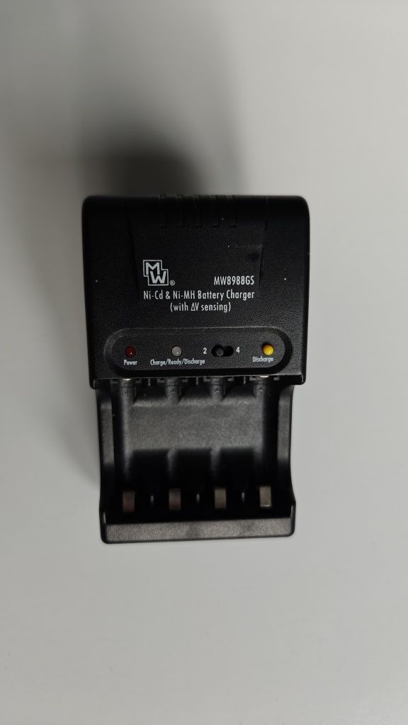 Ładowarka akumulatorów AA AAA Minwa MW8988GS SMART