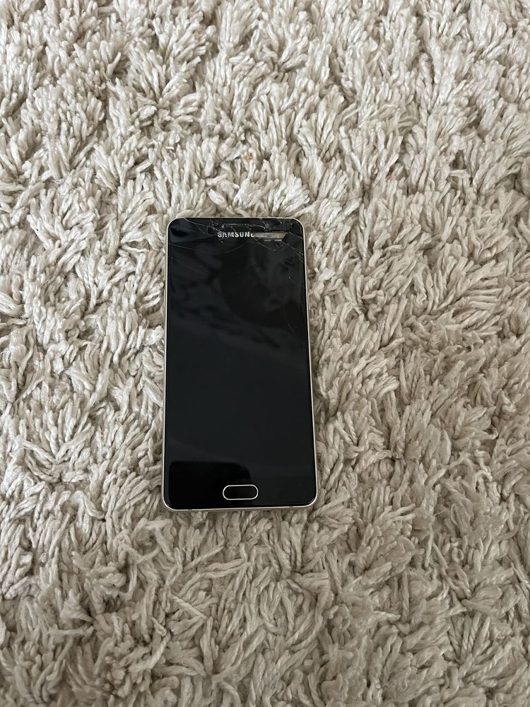 Телефон  Самсун galaxy   А 5