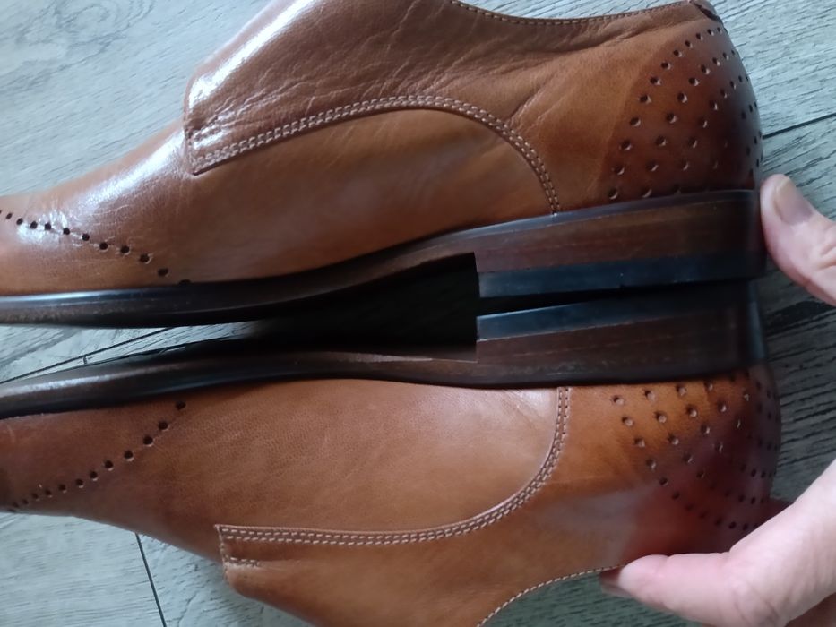 Eleganckie buty męskie PakoLorente-rozmiar 40