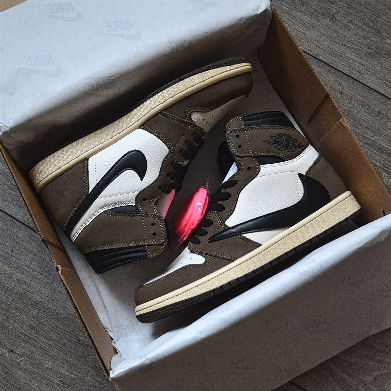 Nike Air Jordan 1 Retro High Travis Scott 'Cactus Jack'