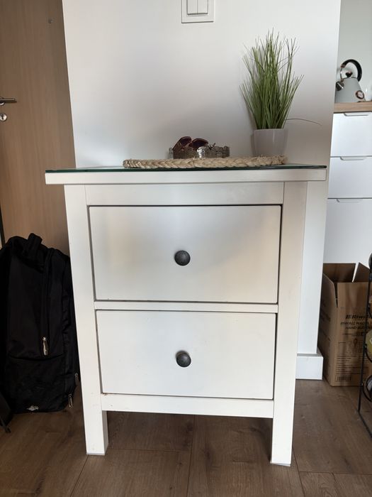 Szafka ikea biała ze szklanym blatem