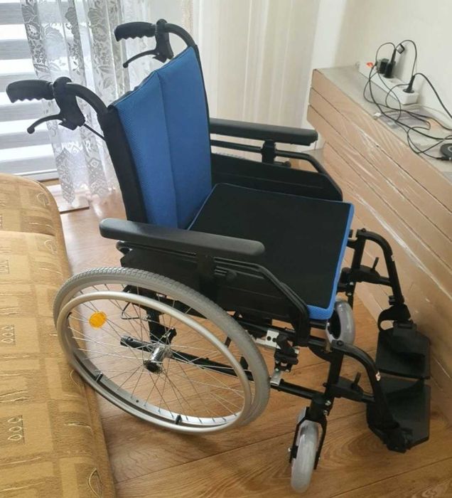 Wózek inwalidzki składany