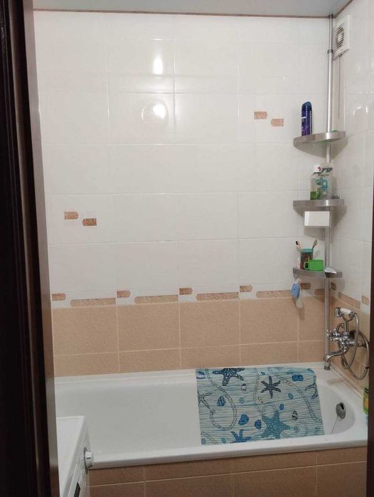 Продаж 4к квартири 83 кв. м на вул. О. Антонова