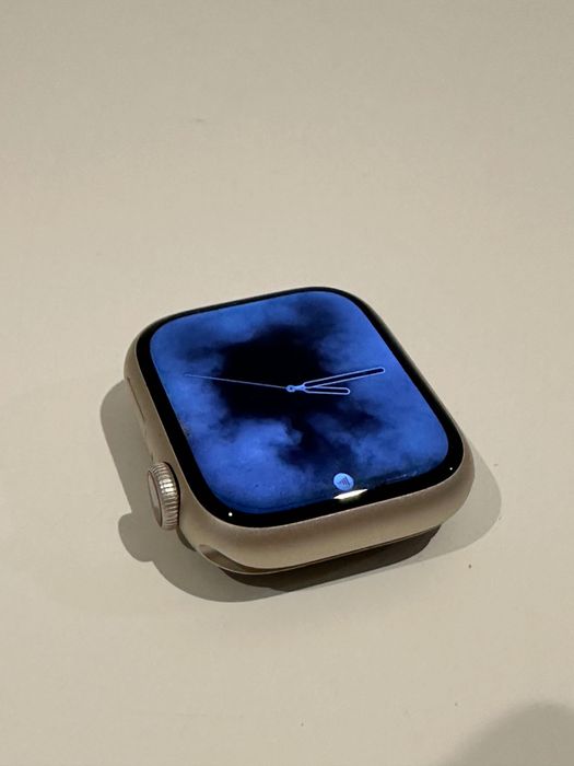 Apple Watch Series 8 41mm koperta z aluminium (księżycowa poświata)