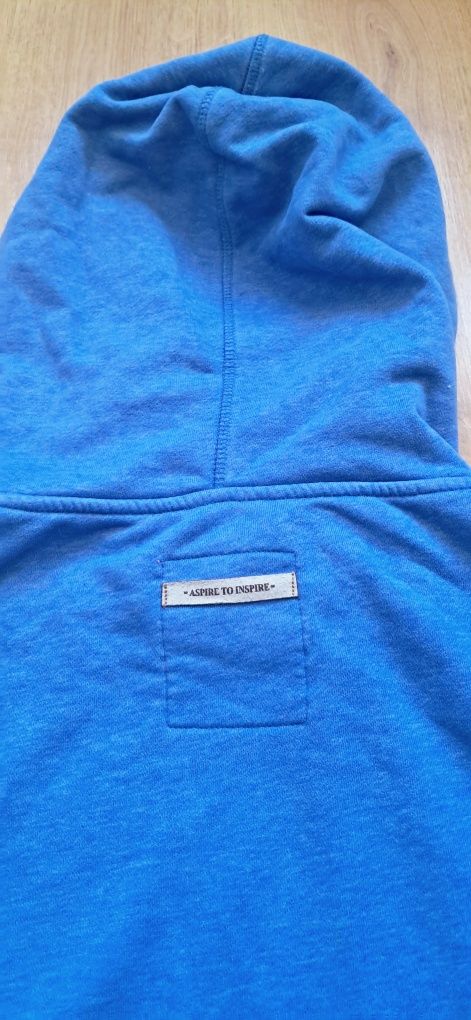 Bluza z kapturem reserved