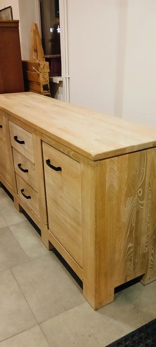 Komoda dębowa , spektakularna , stan idealny , mocny mebel.
