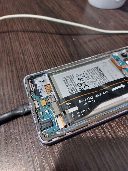 Телефон Samsung A72 на запчастини